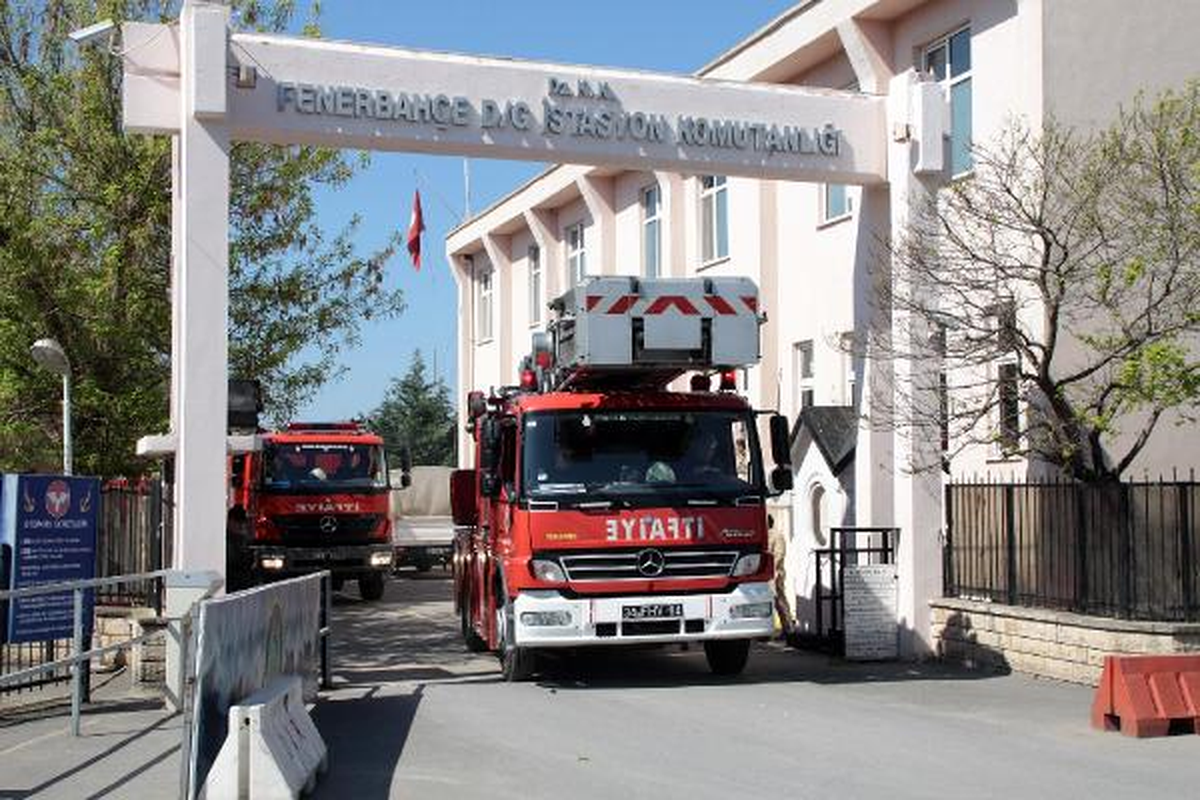Denizcilerin Yangın Paniği