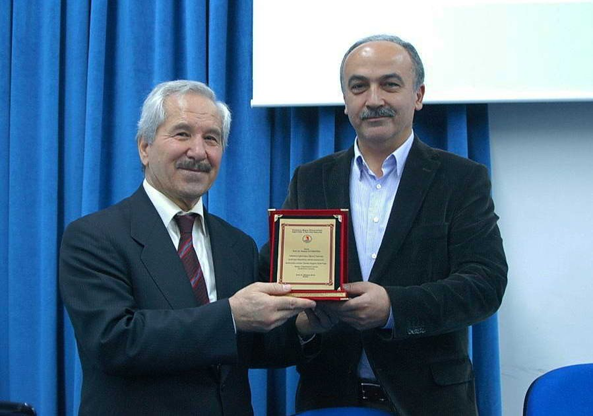 Gündoğdu, İshak Paşa Sarayı\'nı Anlattı