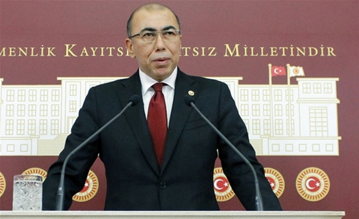 "İlyas Salman Kadar Yakışıklısın"