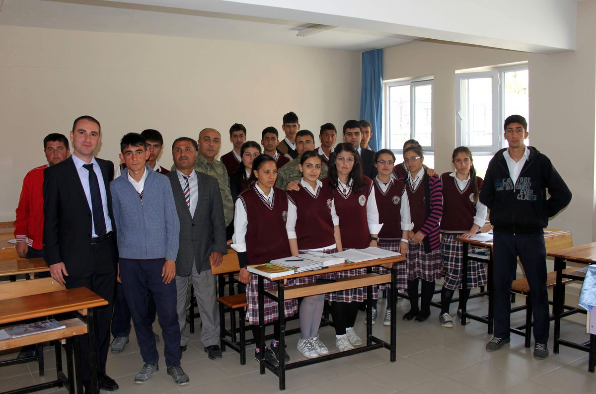Jandarma\'dan Köseceli Çpl\'ye Lys\'deki Başarıdan Dolayı Ziyaret