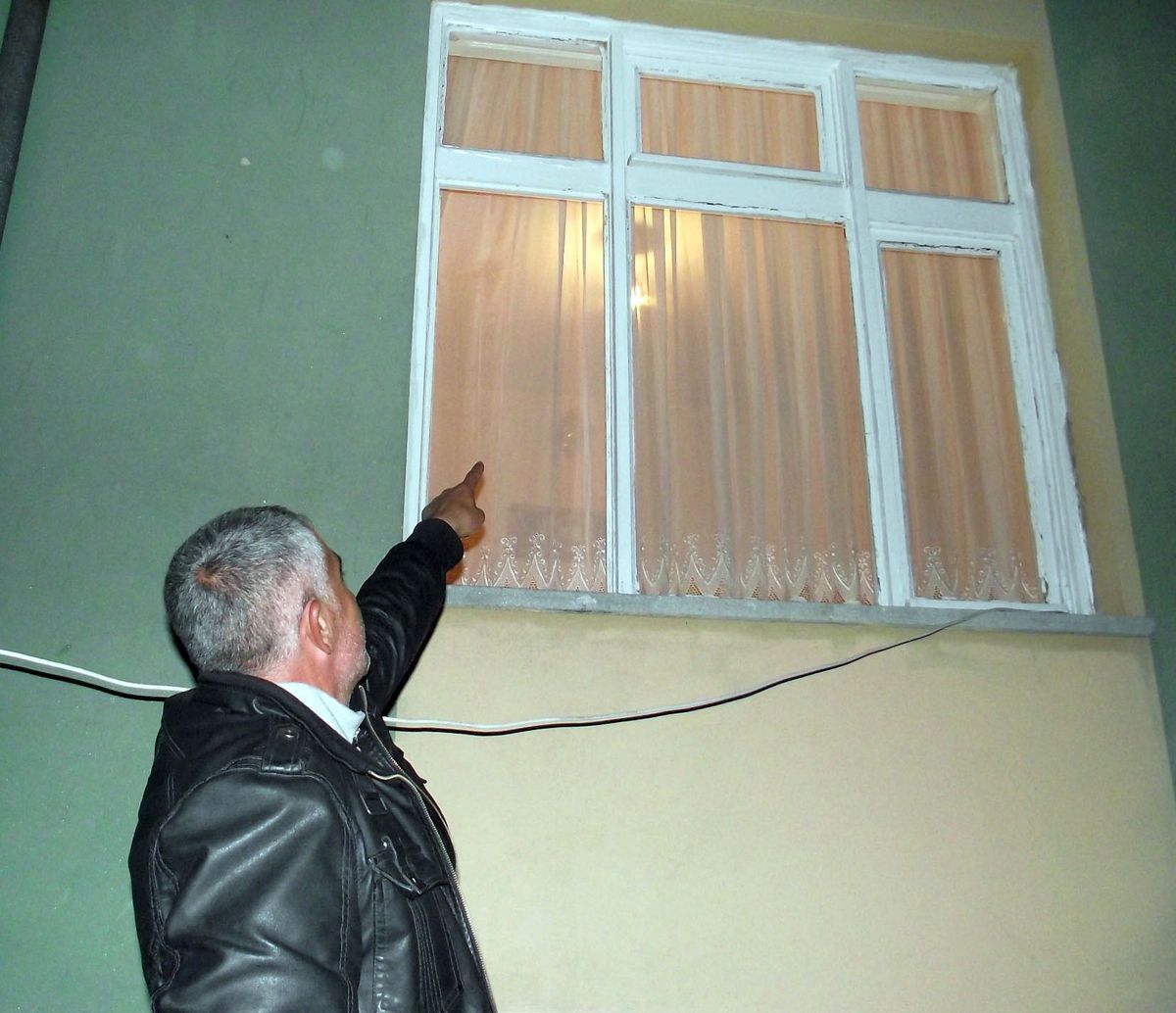 Kulu\'da Hırsız Zanlısı Evin İçerisinde Yakalandı
