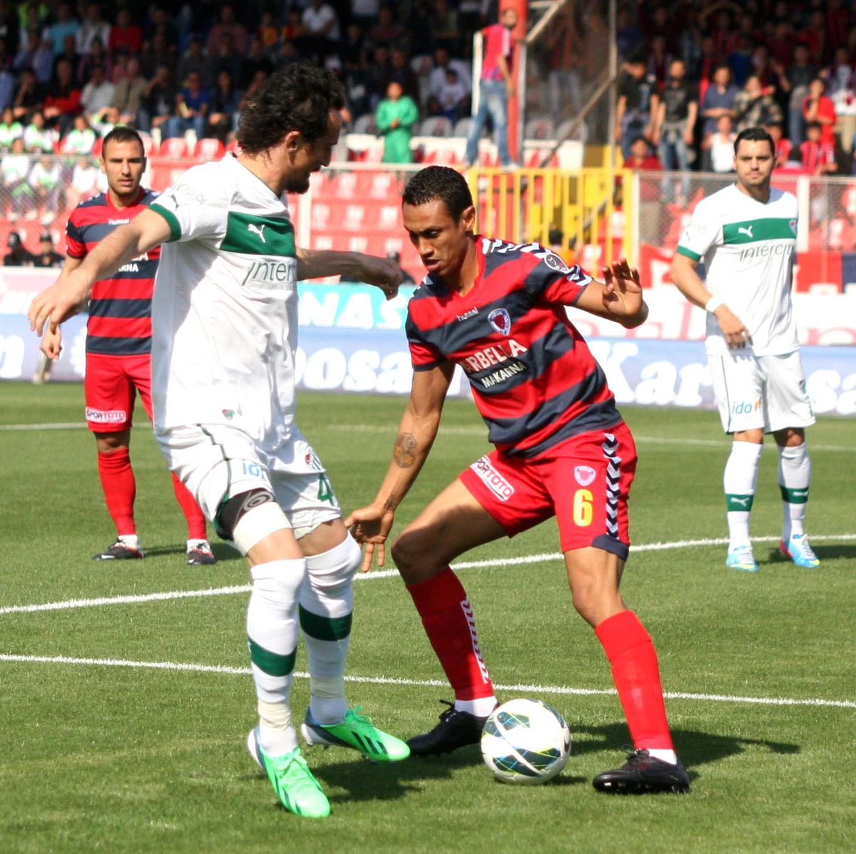Mersin İdmanyurdu-Bursaspor Maçı 0-0 Devam Ediyor