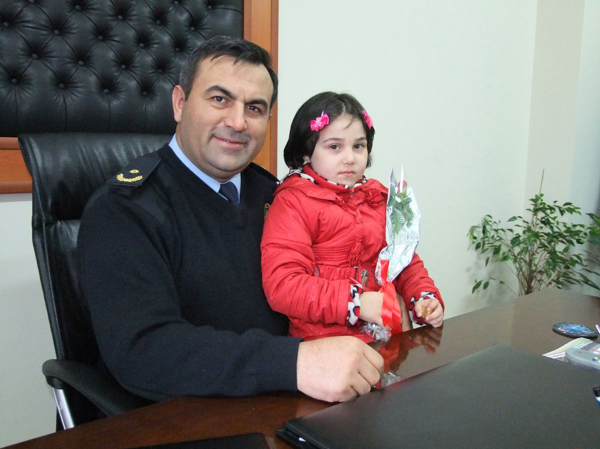Miniklerden Polis Amcalarına Ziyaret