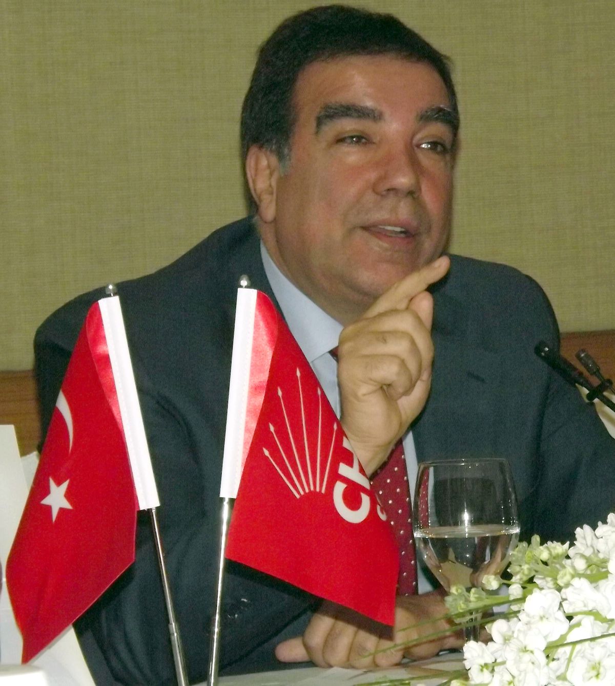 "Rusya\'yı da Karşımıza Aldık"