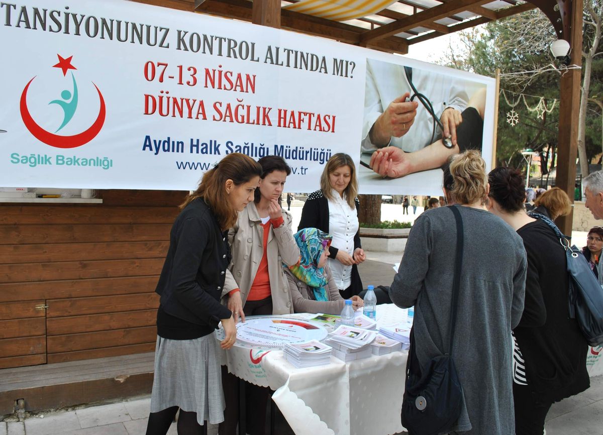 Sağlıkçılar Halkın Nabzını Tuttu