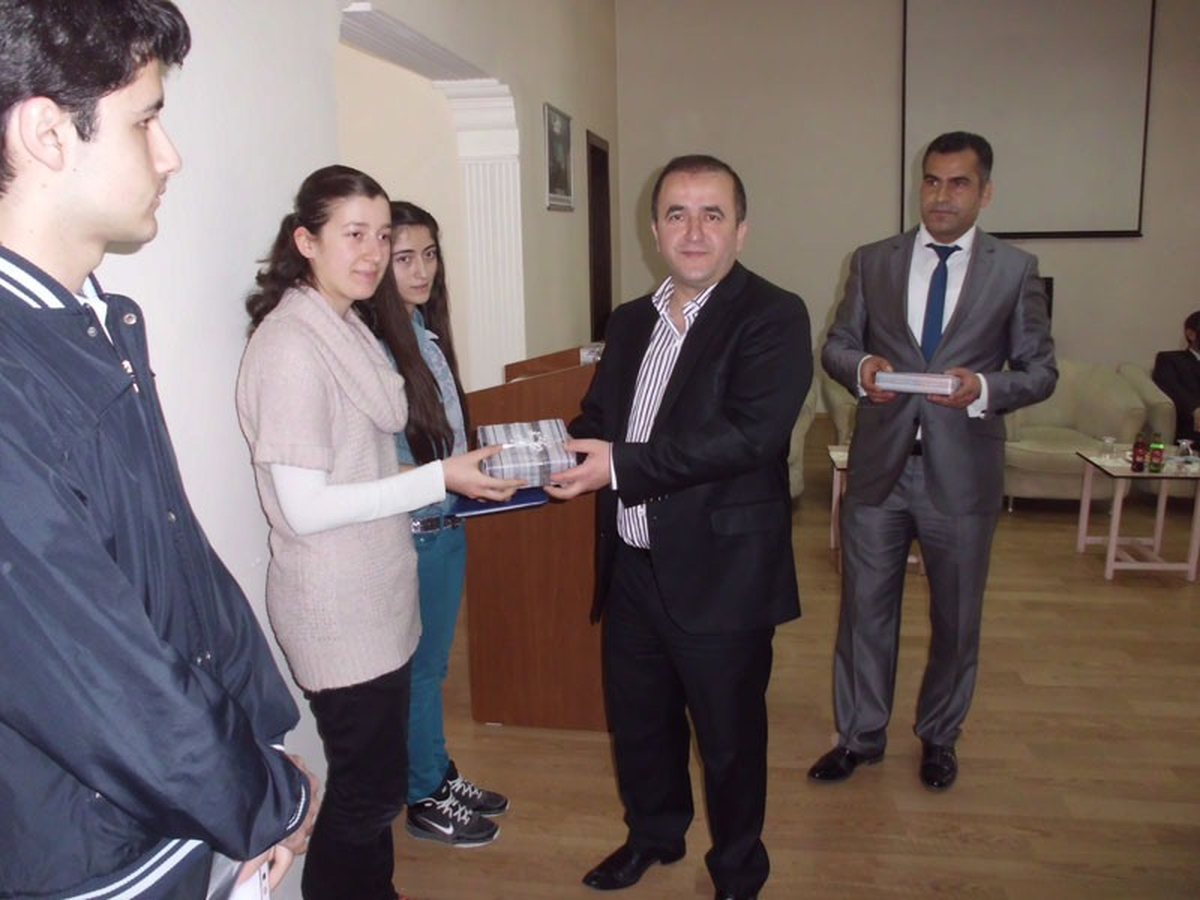 Yarışmalarda Dereceye Giren Öğrencilere Hediye