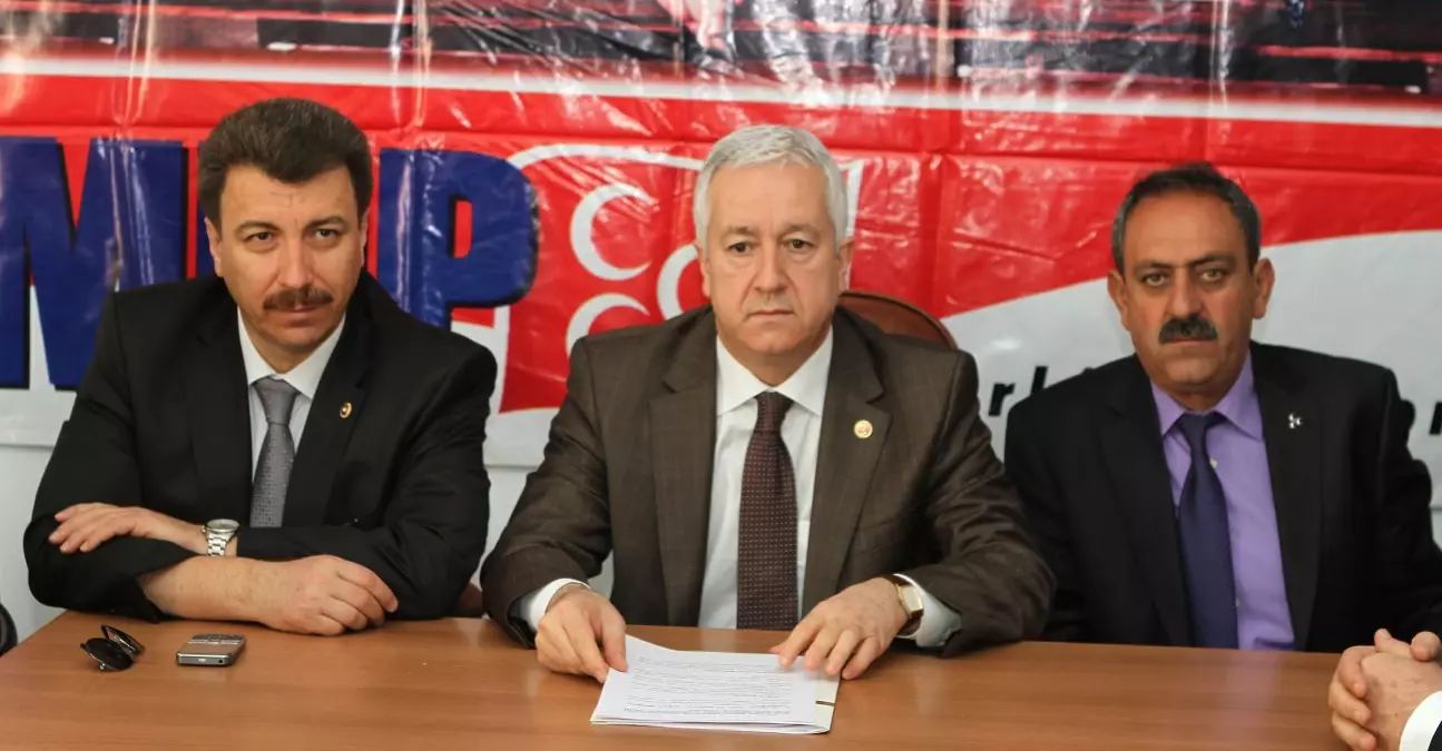 MHP'den Bayrak Mitingine Çağrı