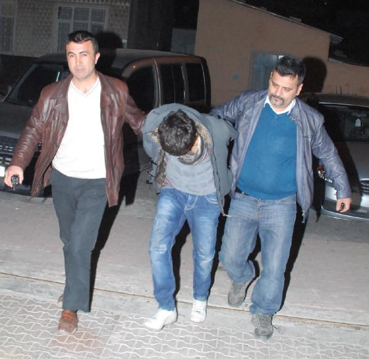 Yaşı 16, Sabıka Kaydı 28