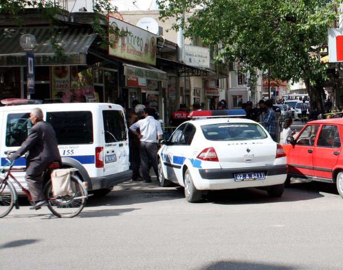 Bıçaklı Kavga: 1 Yaralı