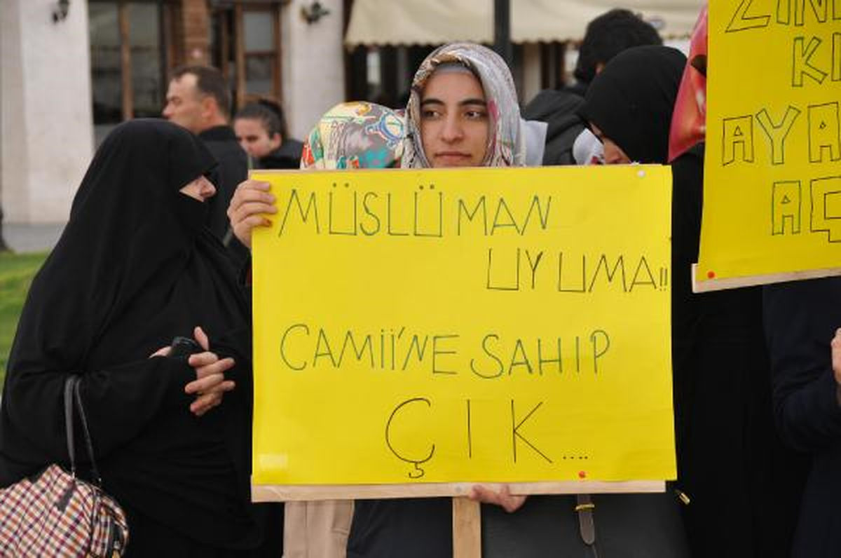 Ayasofya\'nın İbadete Açılması İçin İmza Kampanyası