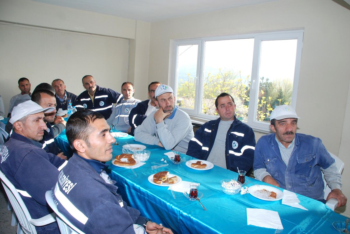 Başkan Doğan İşçilerle Kahvaltı Yaptı