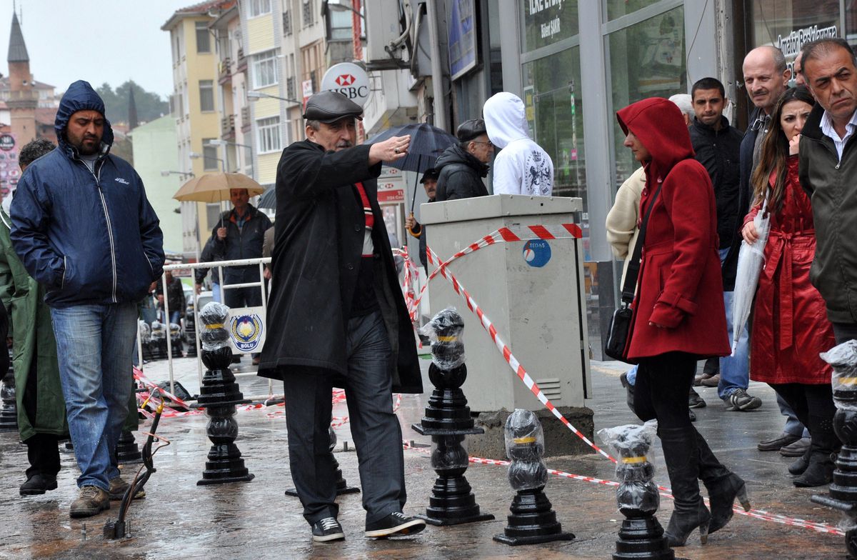Başkan Yılmaz Caddenin Yeni Düzenlemesine El Attı