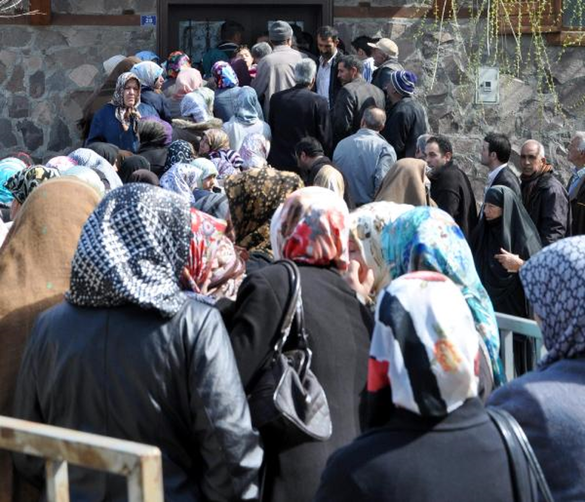 Bedava Kıyma İzdihamı
