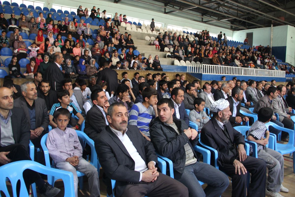 Botan İlahi Grubu Hakkari\'de Konser Verdi