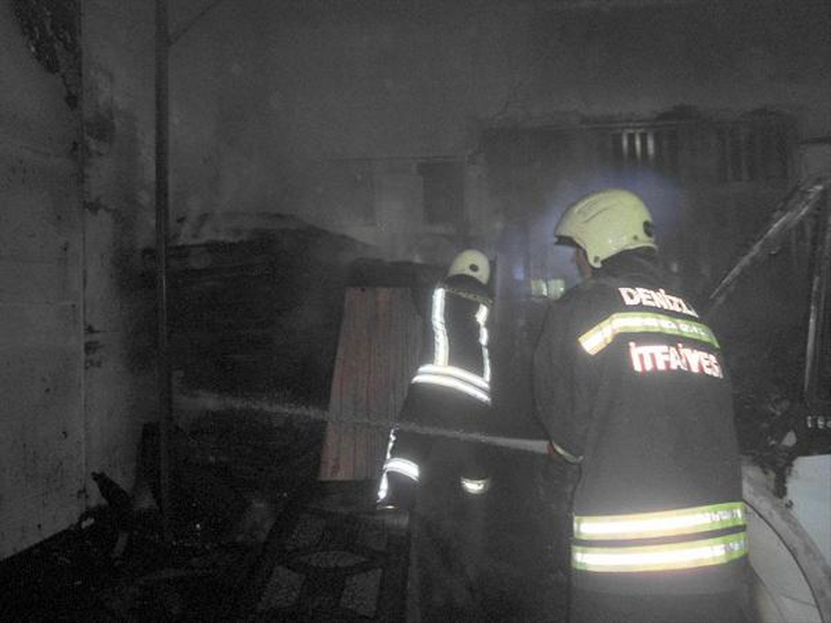 Çelik Kapı İmalathanesi Alev Alev Yandı