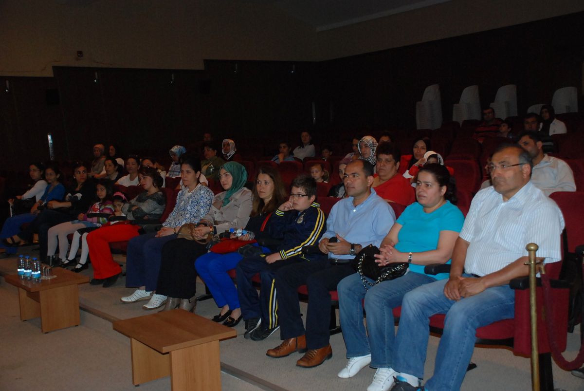 Didim\'de Anne-Baba ve Çocuk İlişkisi Semineri