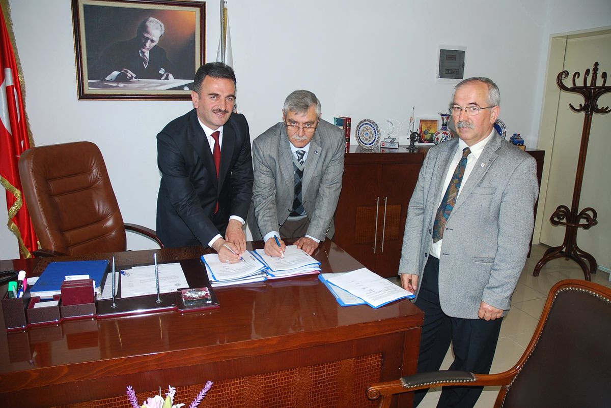 Gemlik Belediyesi\'nde Toplu Sözleşme Sevinci