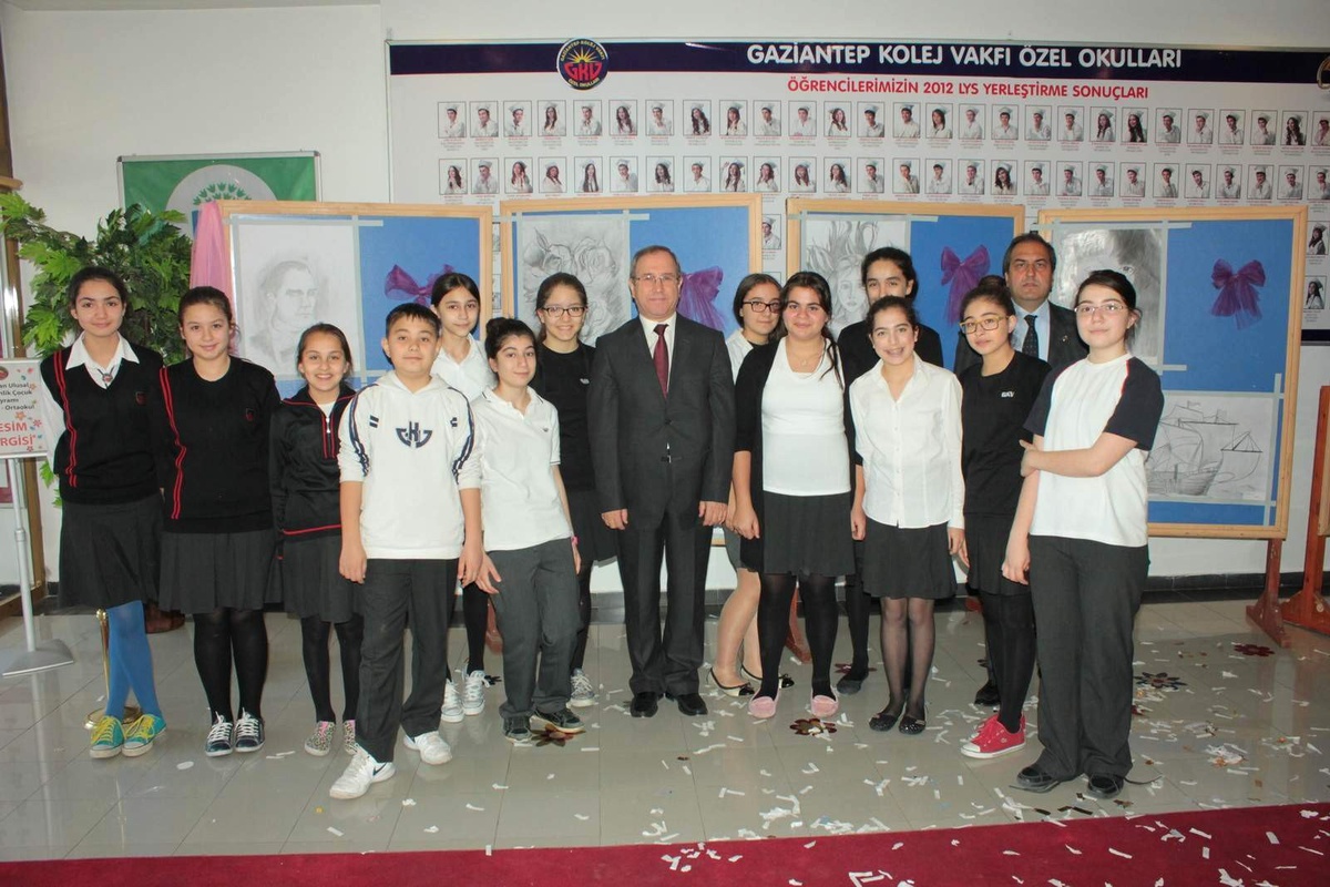 Gkv\'de 23 Nisan Konulu Karma Resim Sergisi