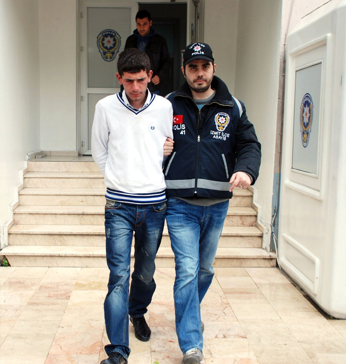 Hırsızlar Çalamadan Yakalandı