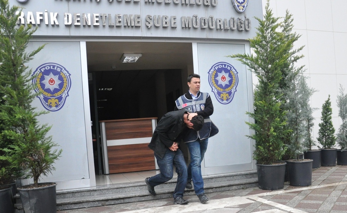 İzmit\'te Kız Arkadaşını Fuhuşa Zorladı İddiası