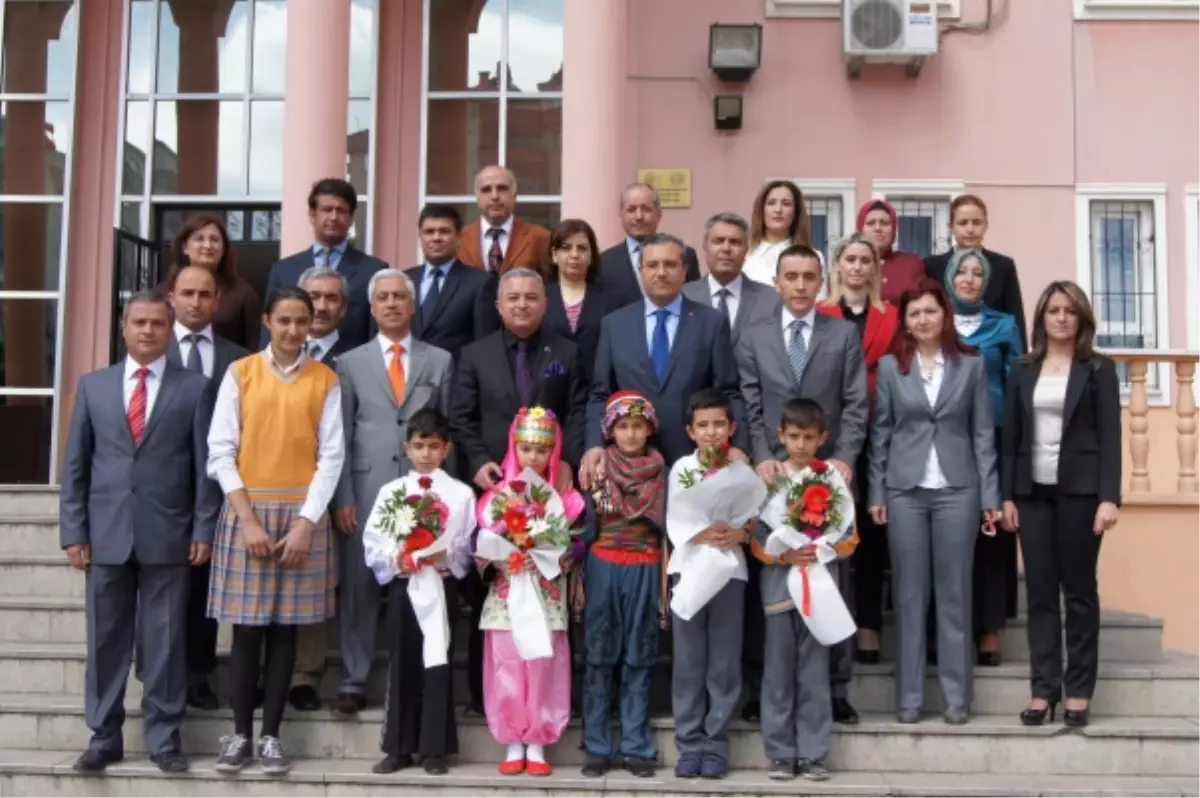 Karataş İMKB İlkokulu Gösteri Salonu Açıldı