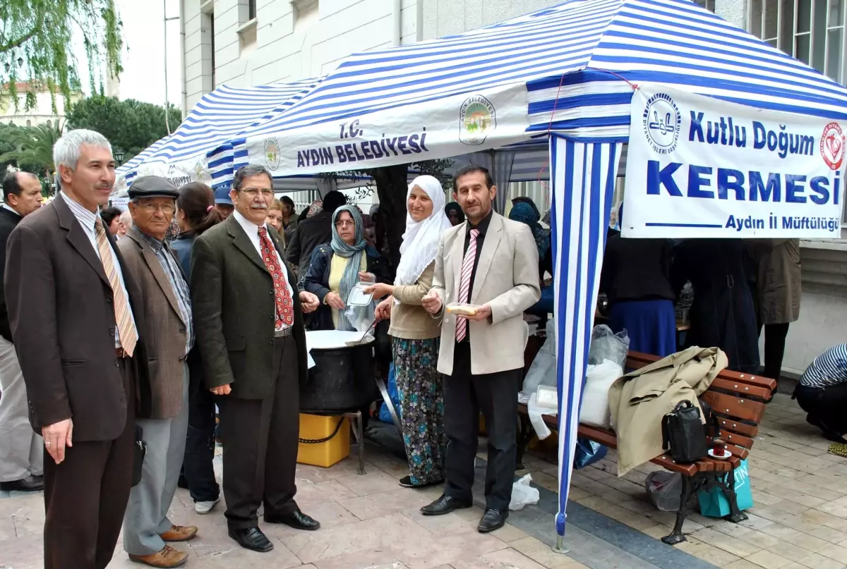 Kutlu Doğum Kermesine Yoğun İlgi