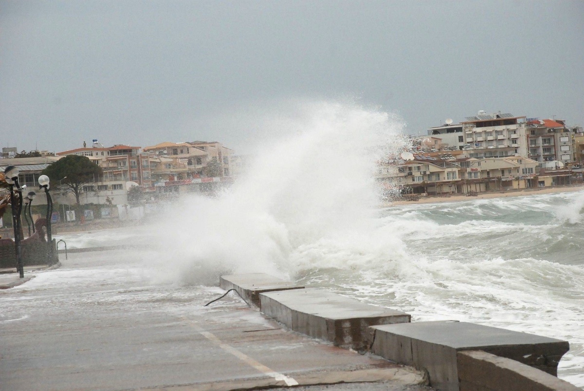 Meteorolojiden Kıyı Ege İçin Fırtına Uyarısı