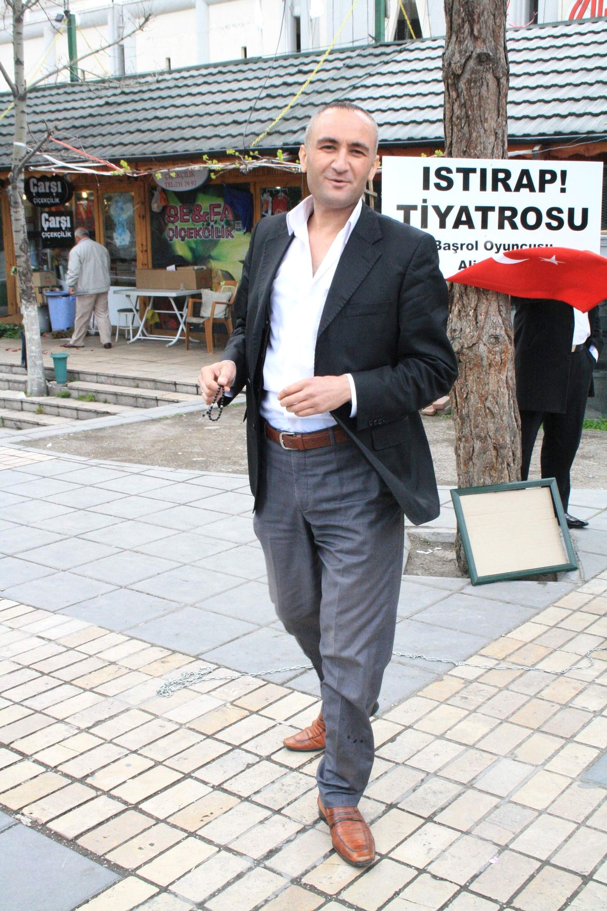 Meydanda Tiyatro Gösterimli Eylem