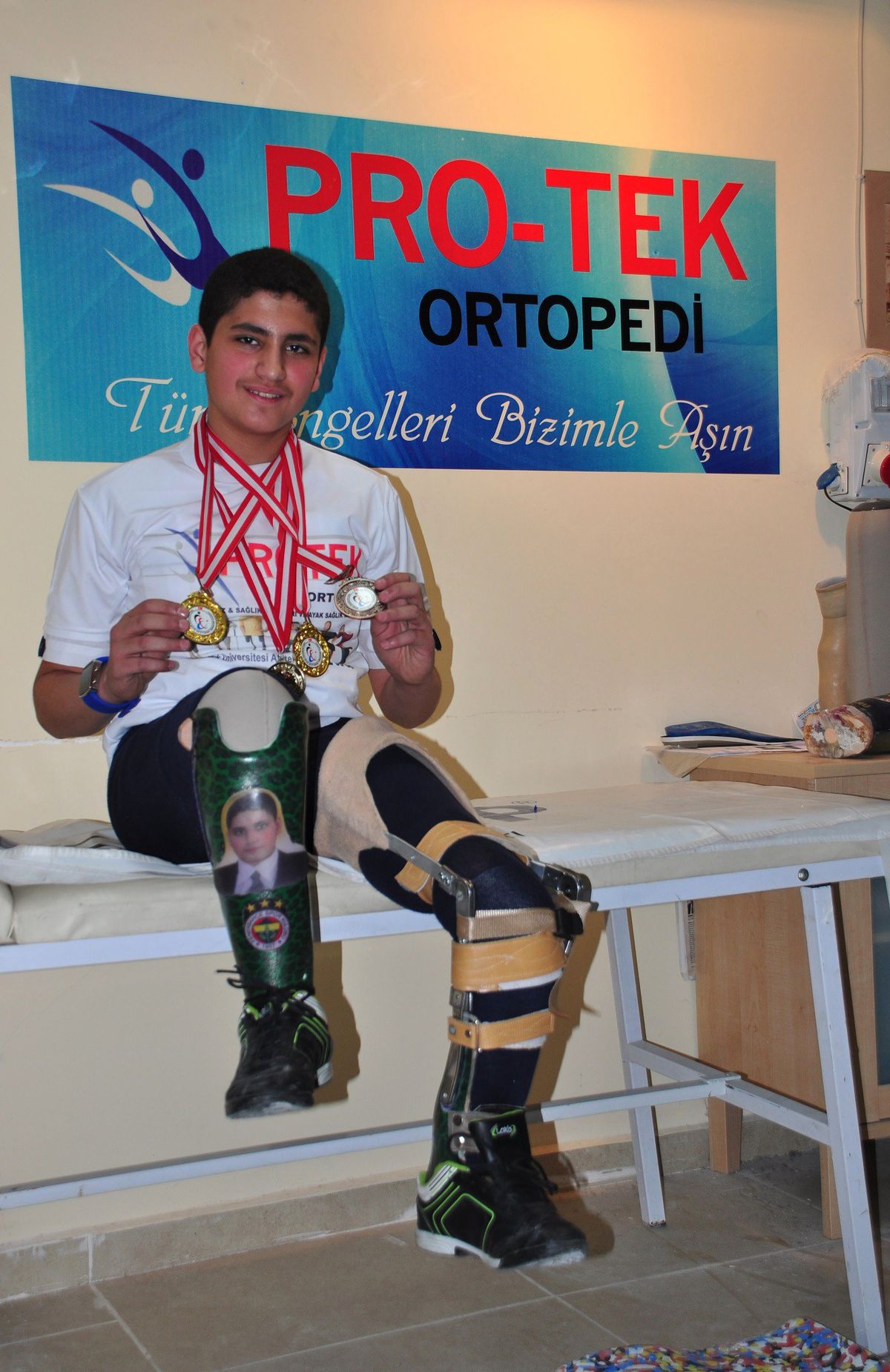 Ödülü Protez Oldu