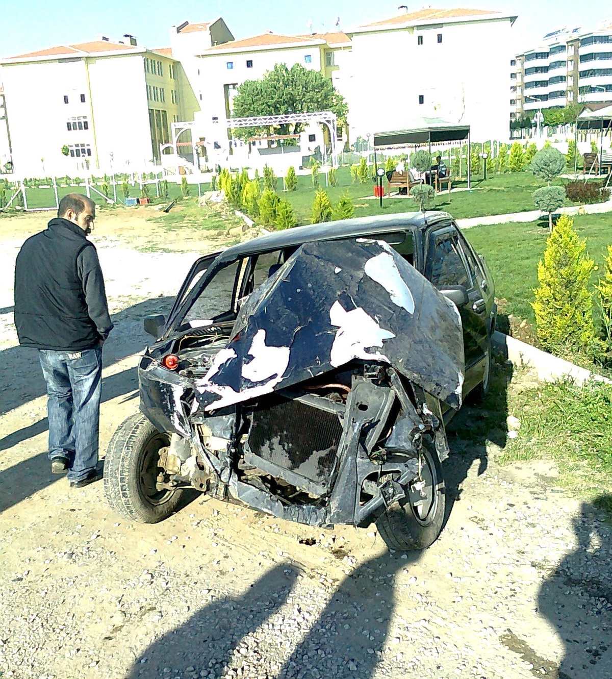 Otomobil İstinat Duvarına Çarptı: 1 Yaralı