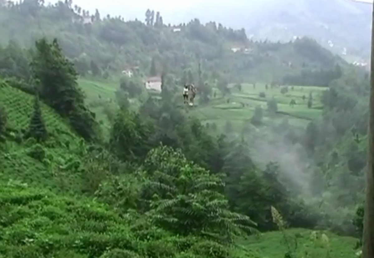 Rize\'de Teleferikle Tehlikeli Yolculuk Amatör Kameralara Takıldı