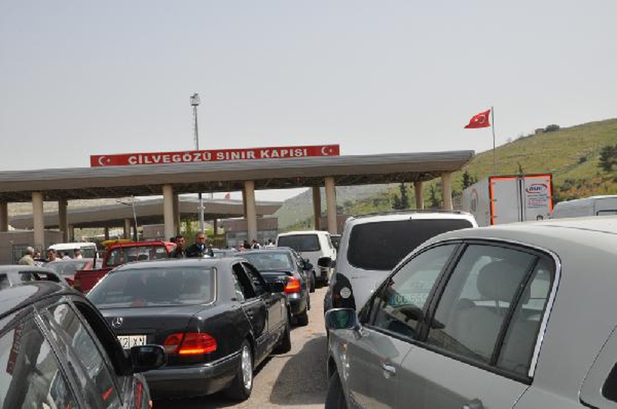 Suriye Savaş Uçakları Sarmade\'yi Vurdu