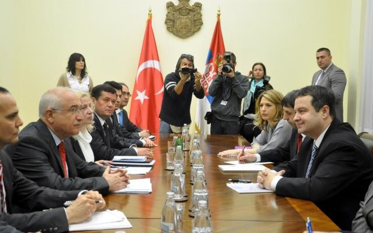 TBMM Başkanı Çiçek Sırbistan Başbakanı Daçiç ile Görüştü