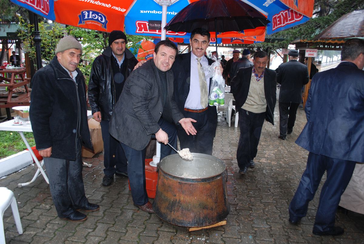 Tosya\'da Kutlu Doğum Pilavı İkram Edildi