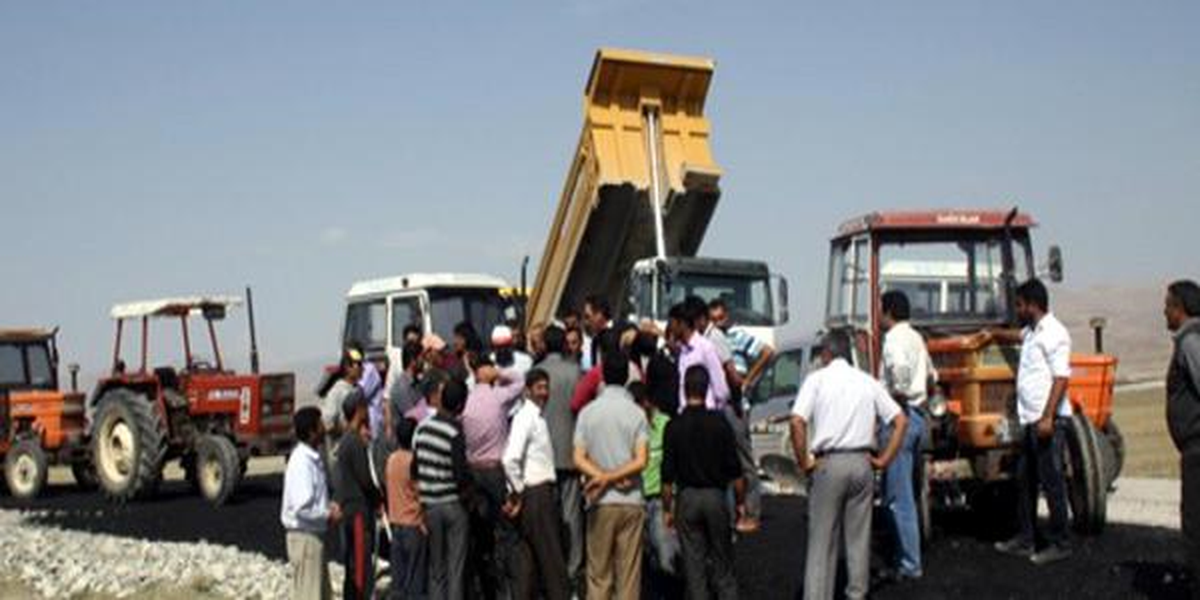 Yol Kesen Köylülere, 226\'şar TL Trafik Cezası
