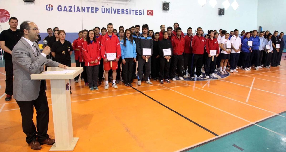 Unilig Türkiye Üniversiteler Badminton 1. Lig Grup Birinciliği Müsabakaları Başladı