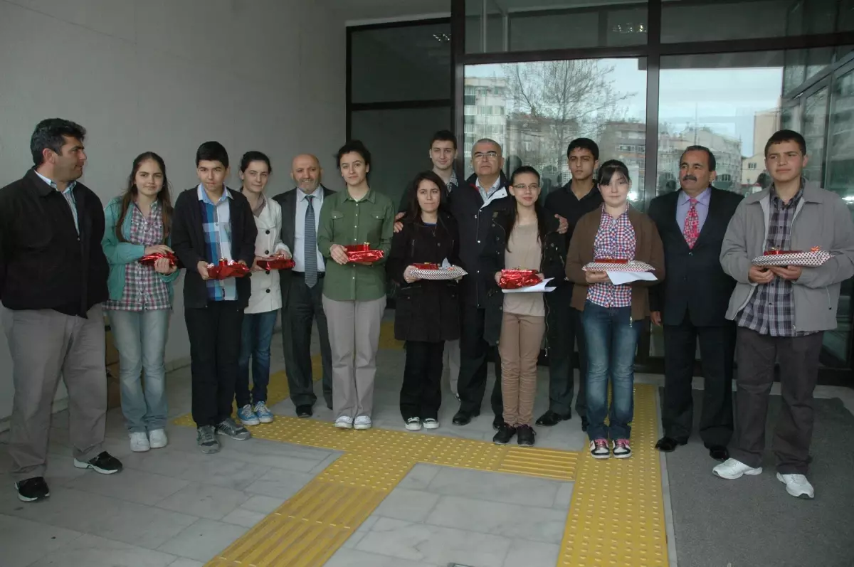 Yarışma Müftülükten Hediyeler Belediyeden