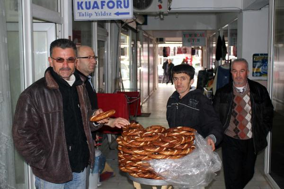 Ceza Alan Kandıralı Simitçi, Komşu İlçeye Taşındı
