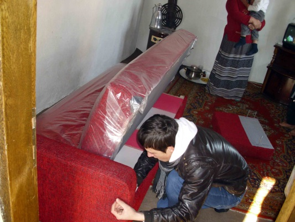 Yürekler Yanmasın Diye
