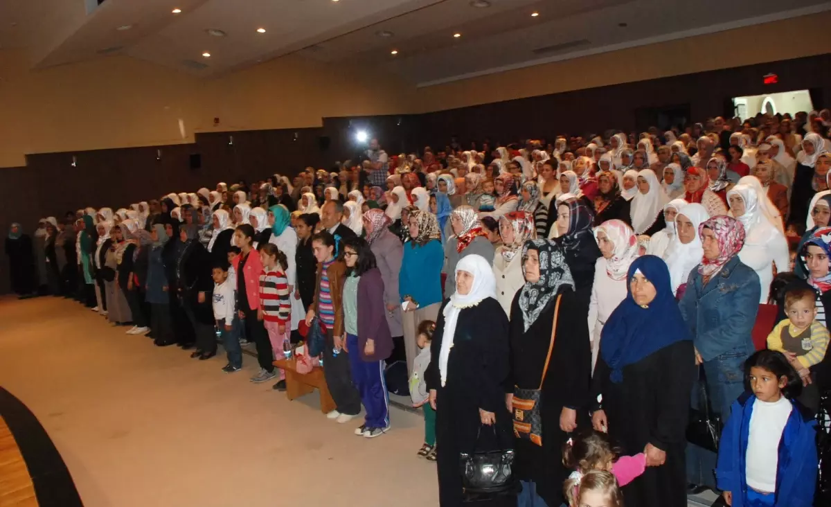 400 Kişilik Salonu 1000 Kişi Hınca Hınç Doldurdu