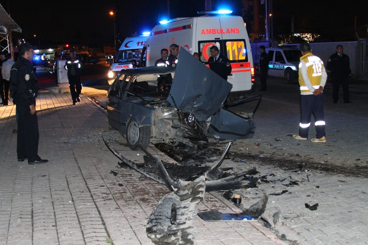 Adana\'da Trafik Kazası: 1 Ölü, 5 Yaralı