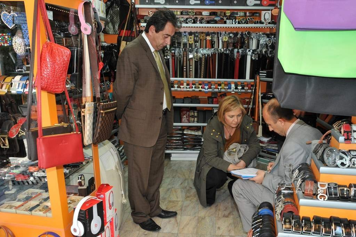 Antalya Esnafına Ürün Fiyatı Etiketi Denetlemesi