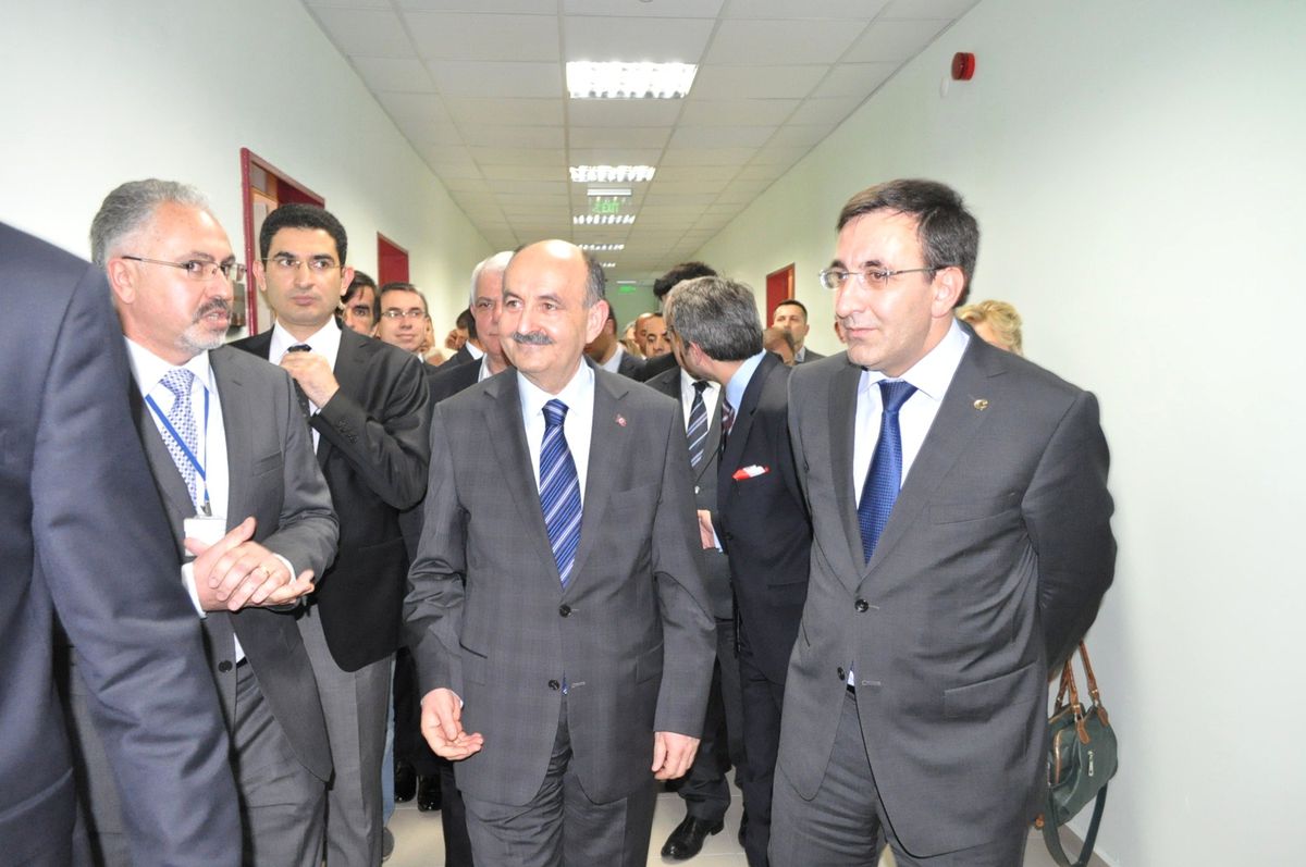 Bakan Müezzinoğlu: "Yakın Bir Zamanda Süt Anneliği Merkezlerini Açacağız"