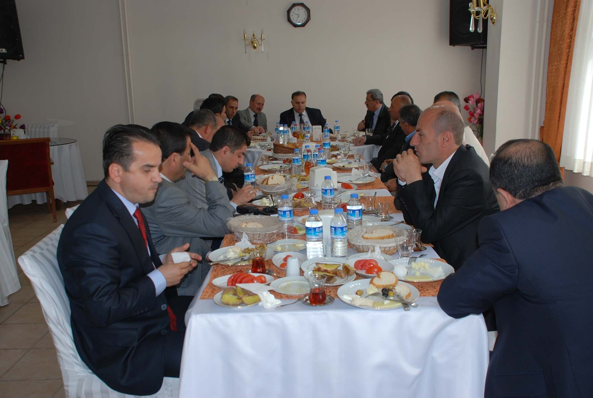 Başkan Alaydın Muhtarlarla Kahvaltıda Buluştu