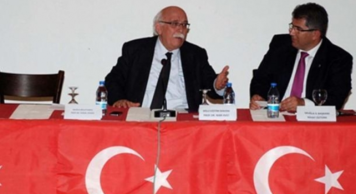 "Bayrak Masada Örtü Olarak Kullanılamaz!"