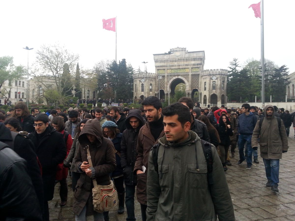 Beyazıt\'ta Öğrencilerden Eylem