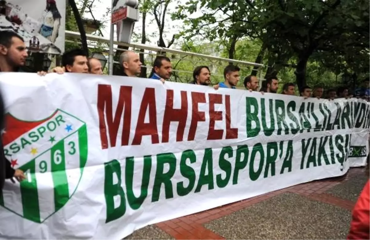 Bursaspor Taraftarı Mahfel Çay Bahçesi İçin Toplandı