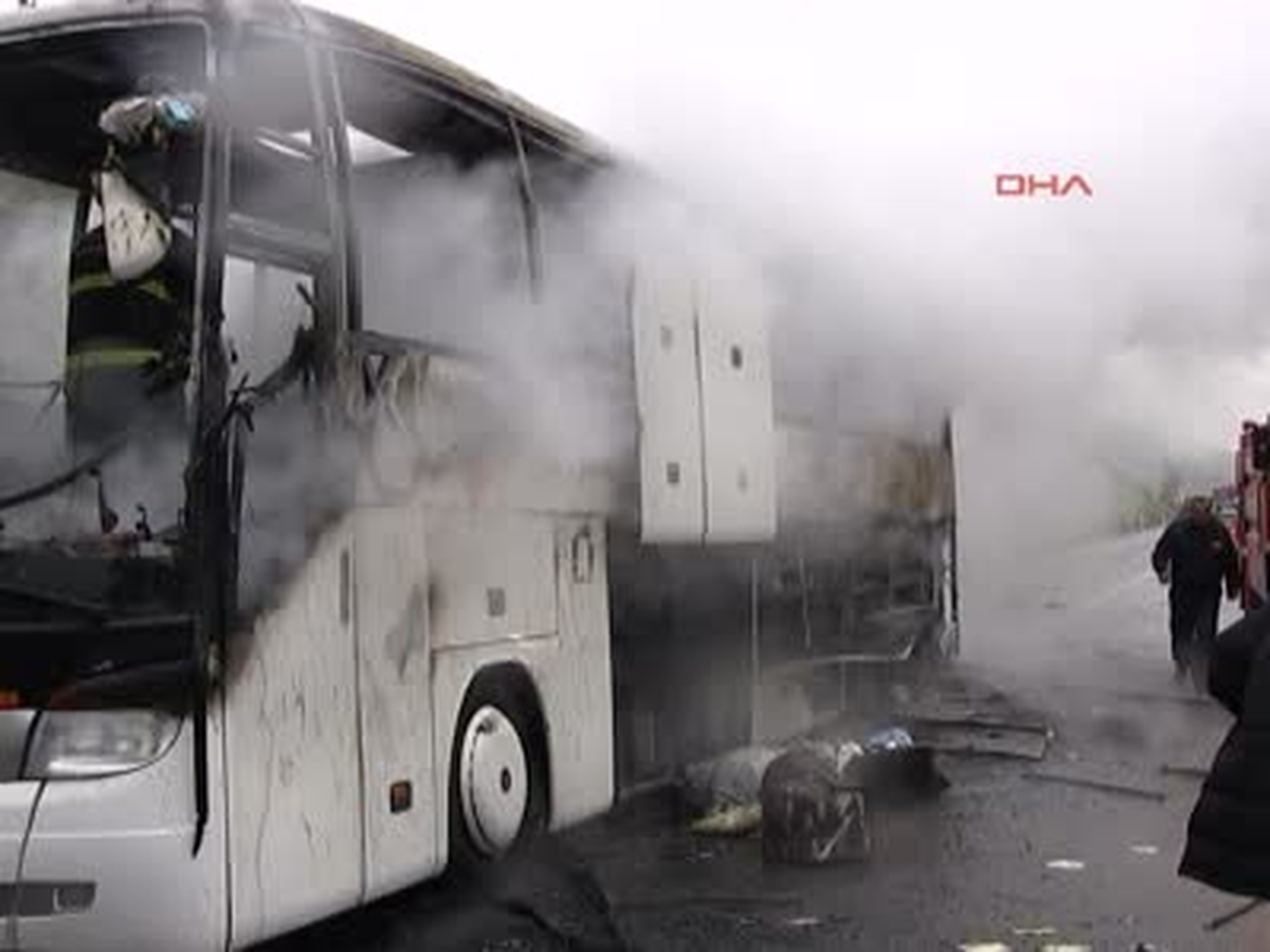 Düzce Otobüs Alev Alev Yandı