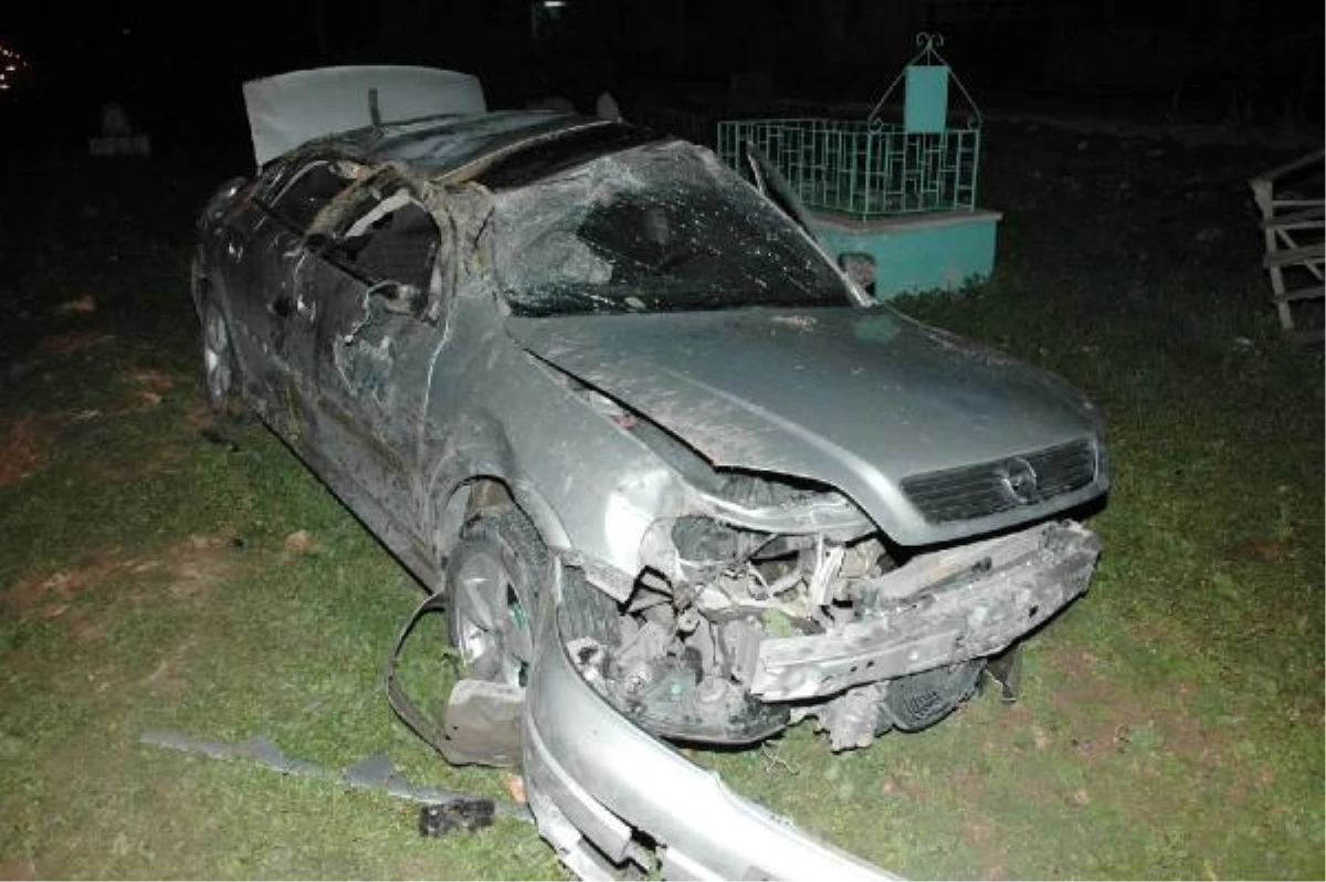 Elbistan\'da Otomobil Devrildi: 4 Yaralı
