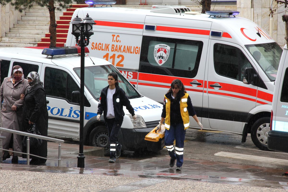 Erzurum Adliyesinde Kavga: 2 Yaralı